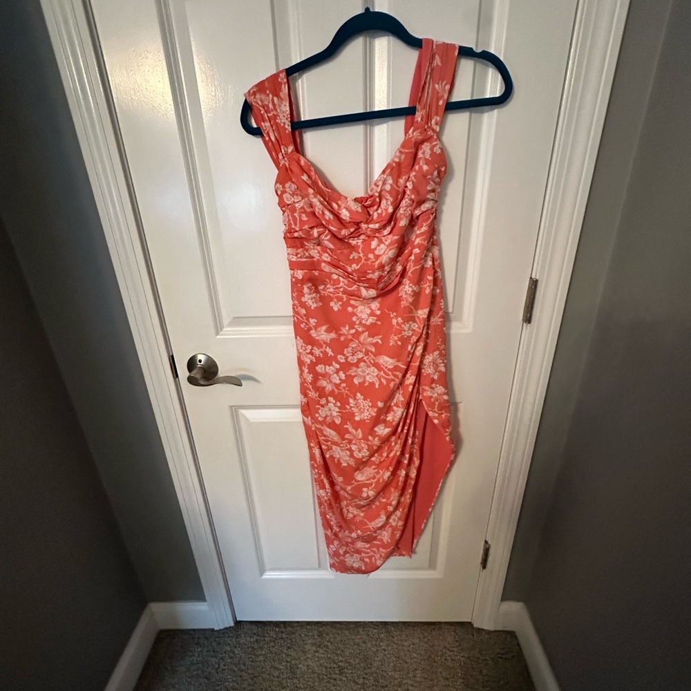 Abercrombie & Fitch Asymmetrical Coral Floral Dress